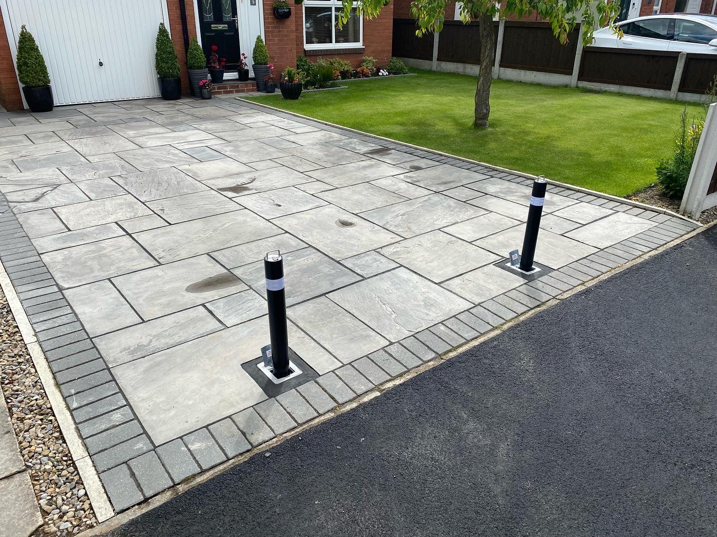 D4 Domestic Telescopic Security Post