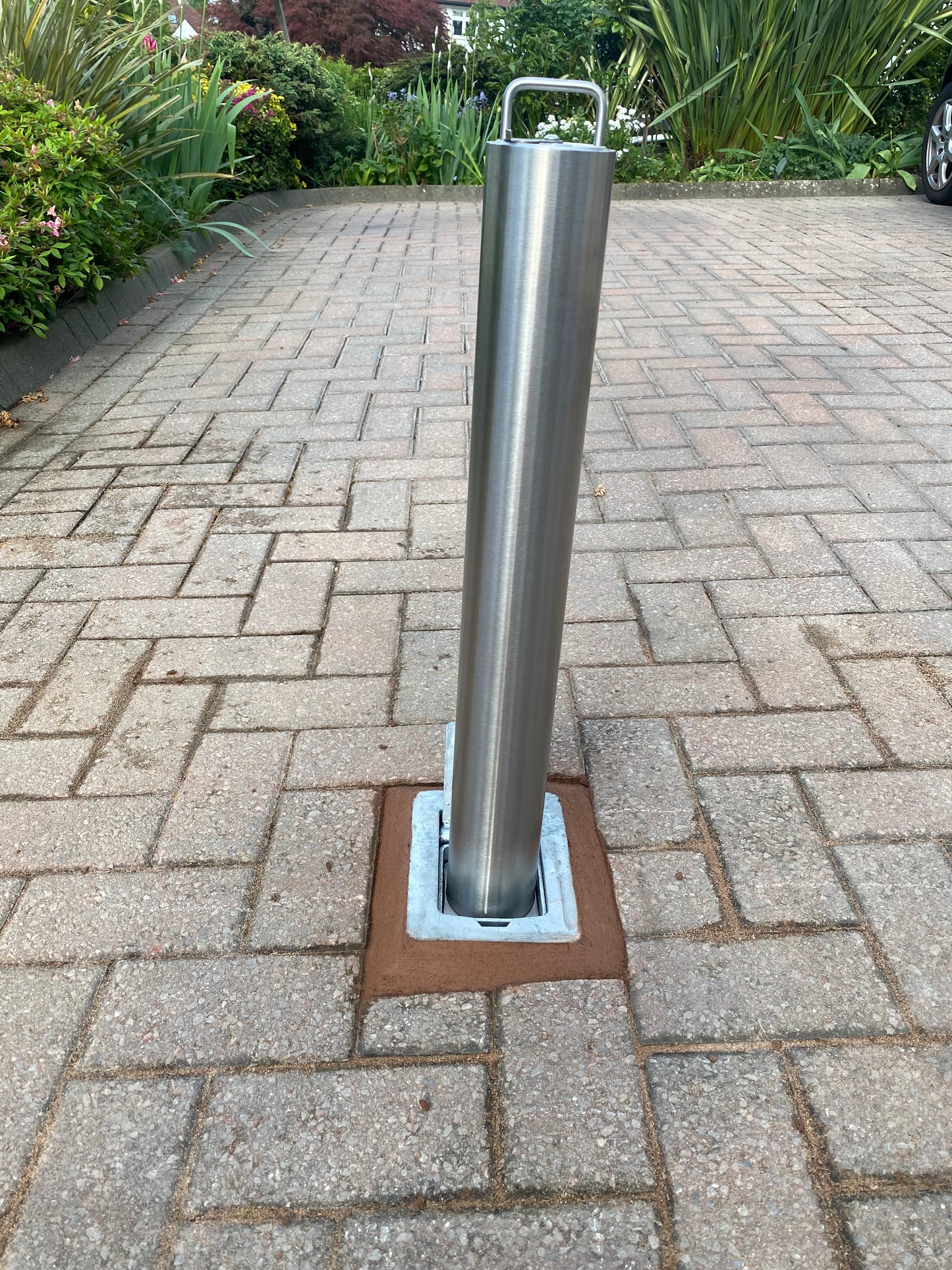 S5 Round Stainless Telescopic Security Post