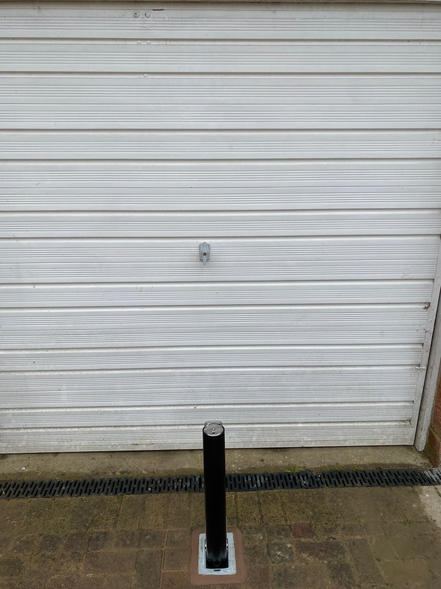 D4 Domestic Telescopic Security Post